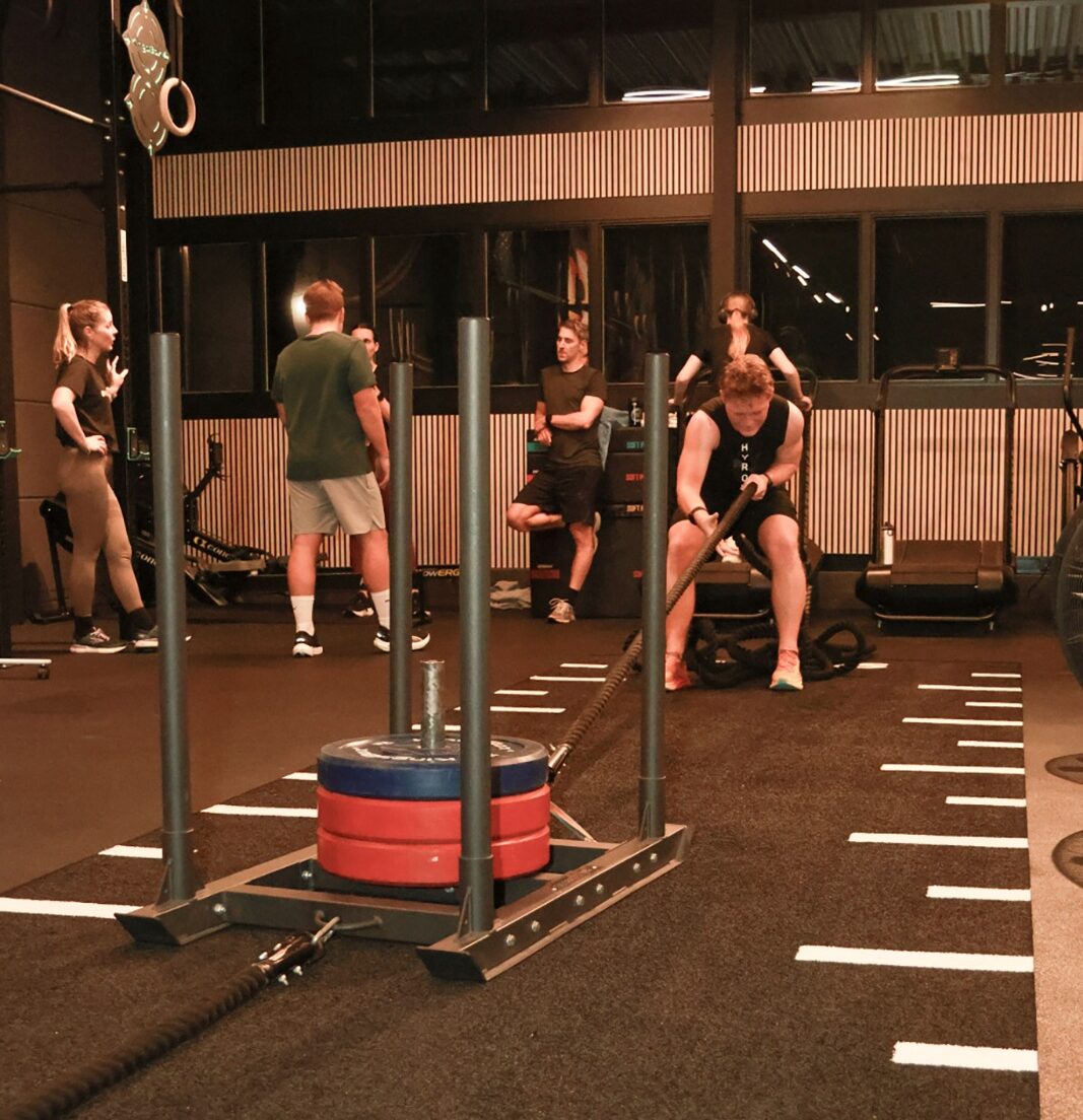 Sporters tijdens een groepsles bij Stimulus Gym Hoogerheide