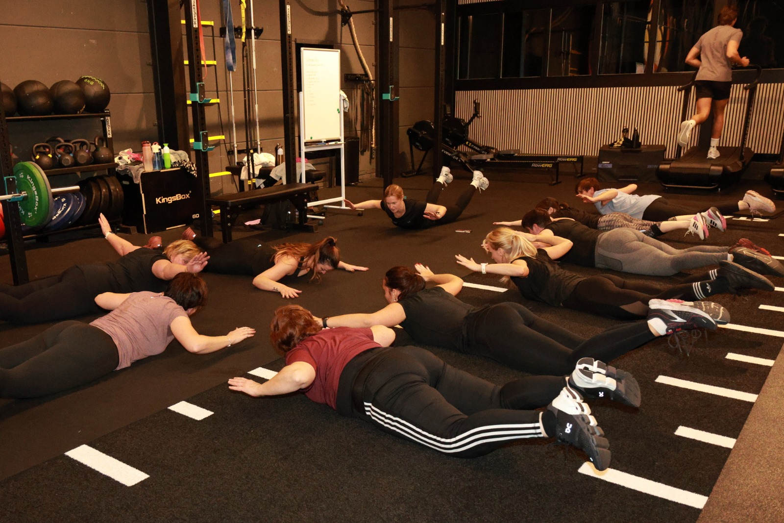 Vrouwen tijdens een Women's Only training bij Stimulus Gym